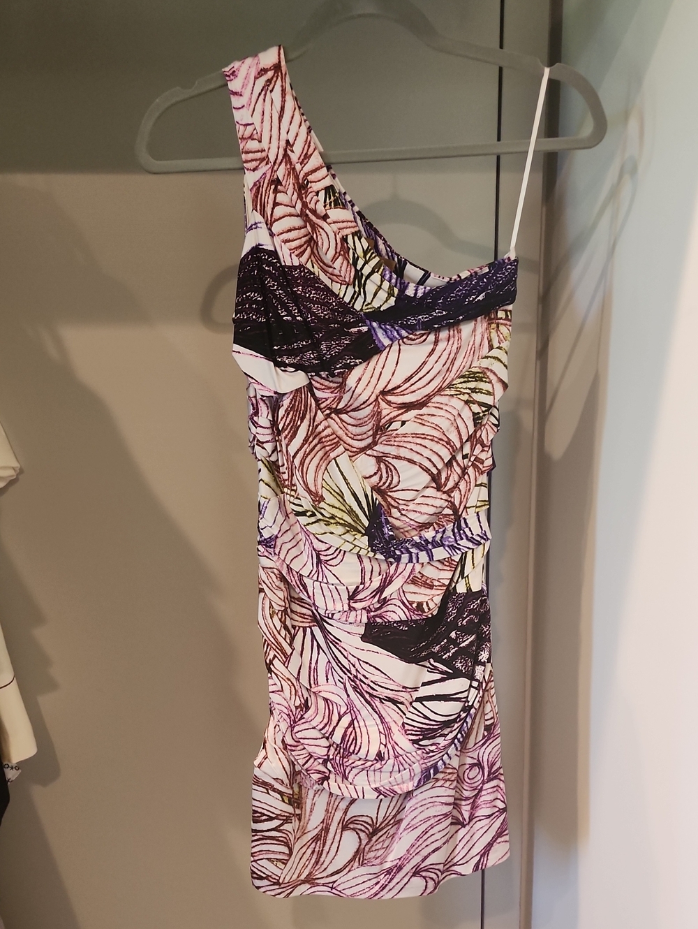 Ali Ro One-Shoulder Tropical Print Dress in Pink & Black Size 0
